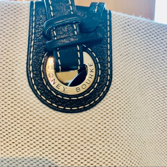 Dooney & Bourke over shoulder bag - Picture 5 of 6